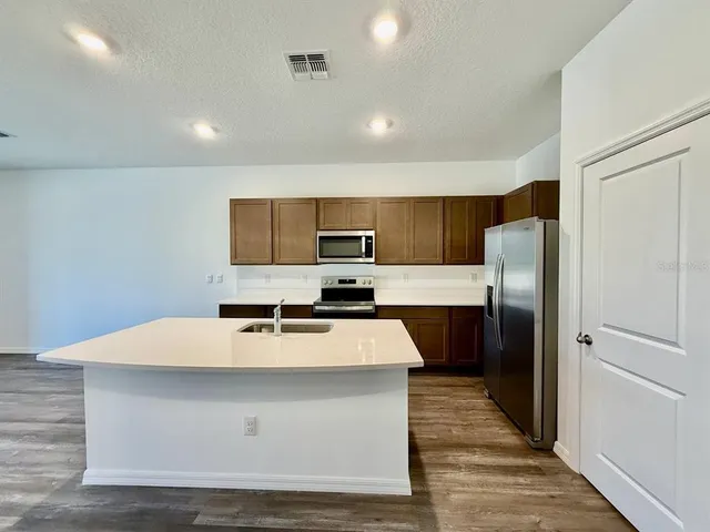 $2,100 | 11374 Velvet Apricot Drive, Land O Lakes, FL 34638