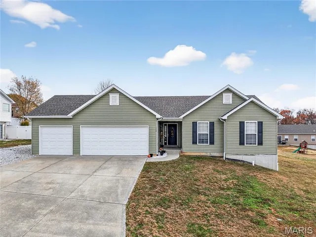 $269,900 | 150 Hidden Valley Way, Winfield, MO 63389