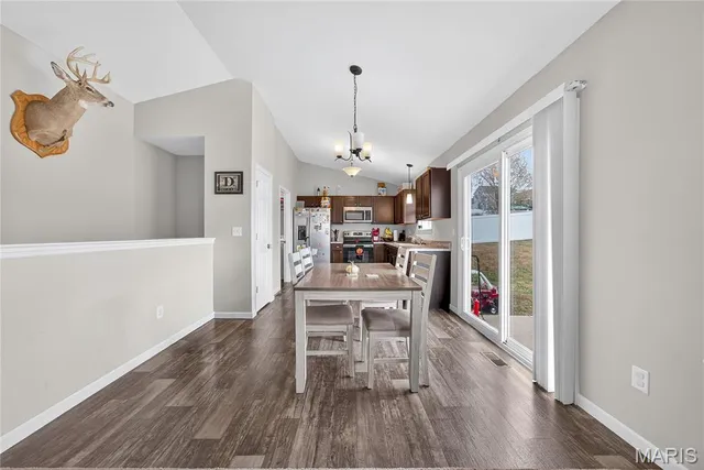 $269,900 | 150 Hidden Valley Way, Winfield, MO 63389