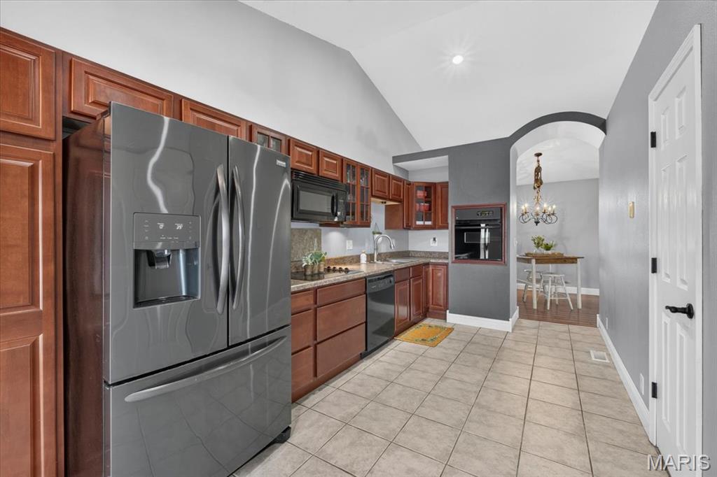 21610 Westview Road Carlyle, IL 62231 - Photo 5 of 38