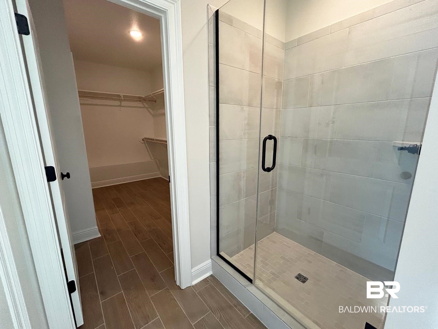 872 Sumter Loop Foley, AL 36535 - Photo 8 of 18 Bathroom with an enclosed shower