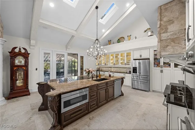 $4,895,000 | 9250 The Lane, Naples, FL 34109