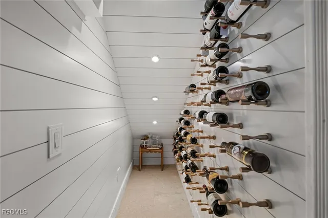 $4,895,000 | 9250 The Lane, Naples, FL 34109