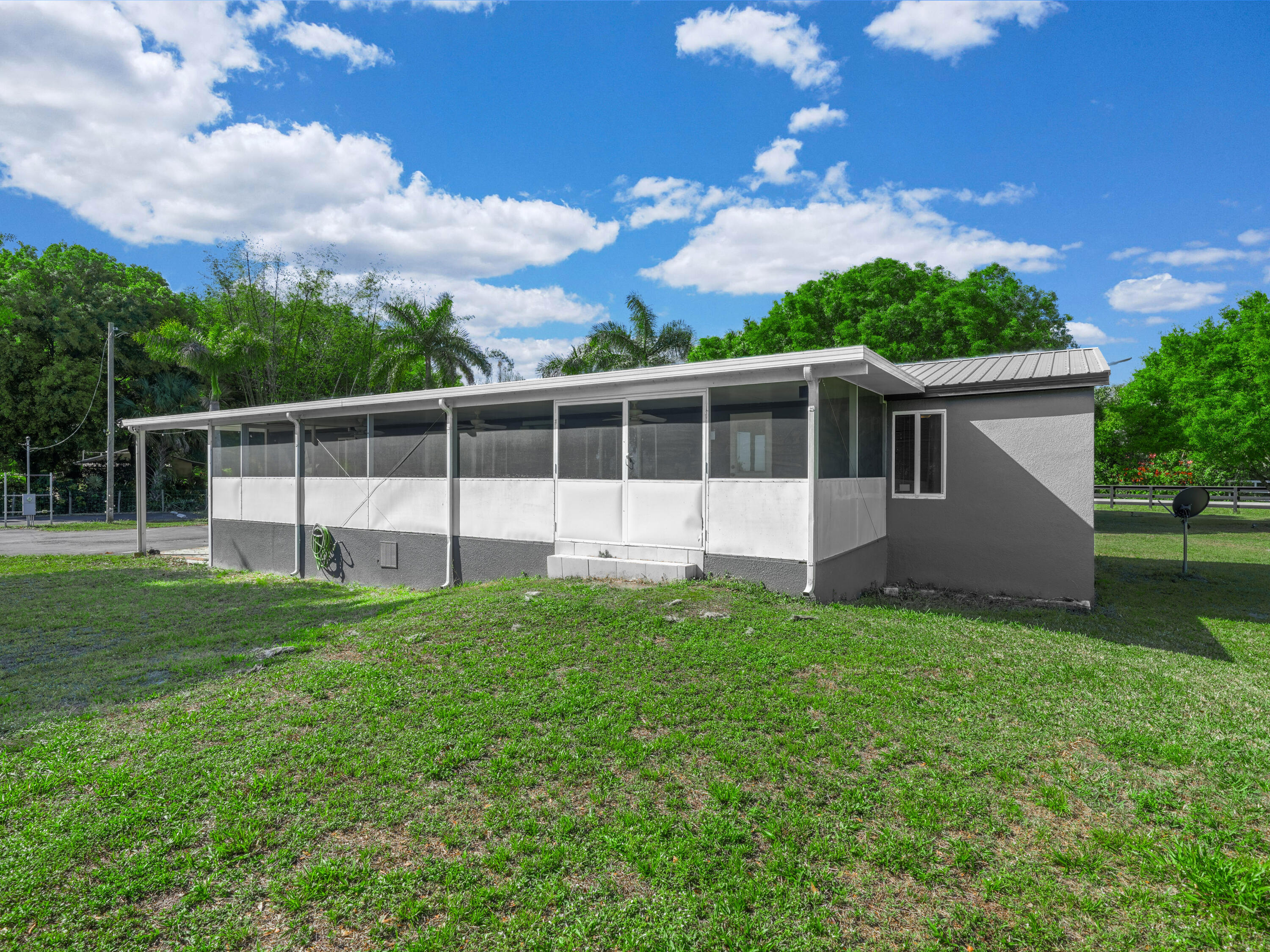 329 Kilpatrick Loop Clewiston, FL 33440 - Photo 30 of 56 a view of a house with backyard