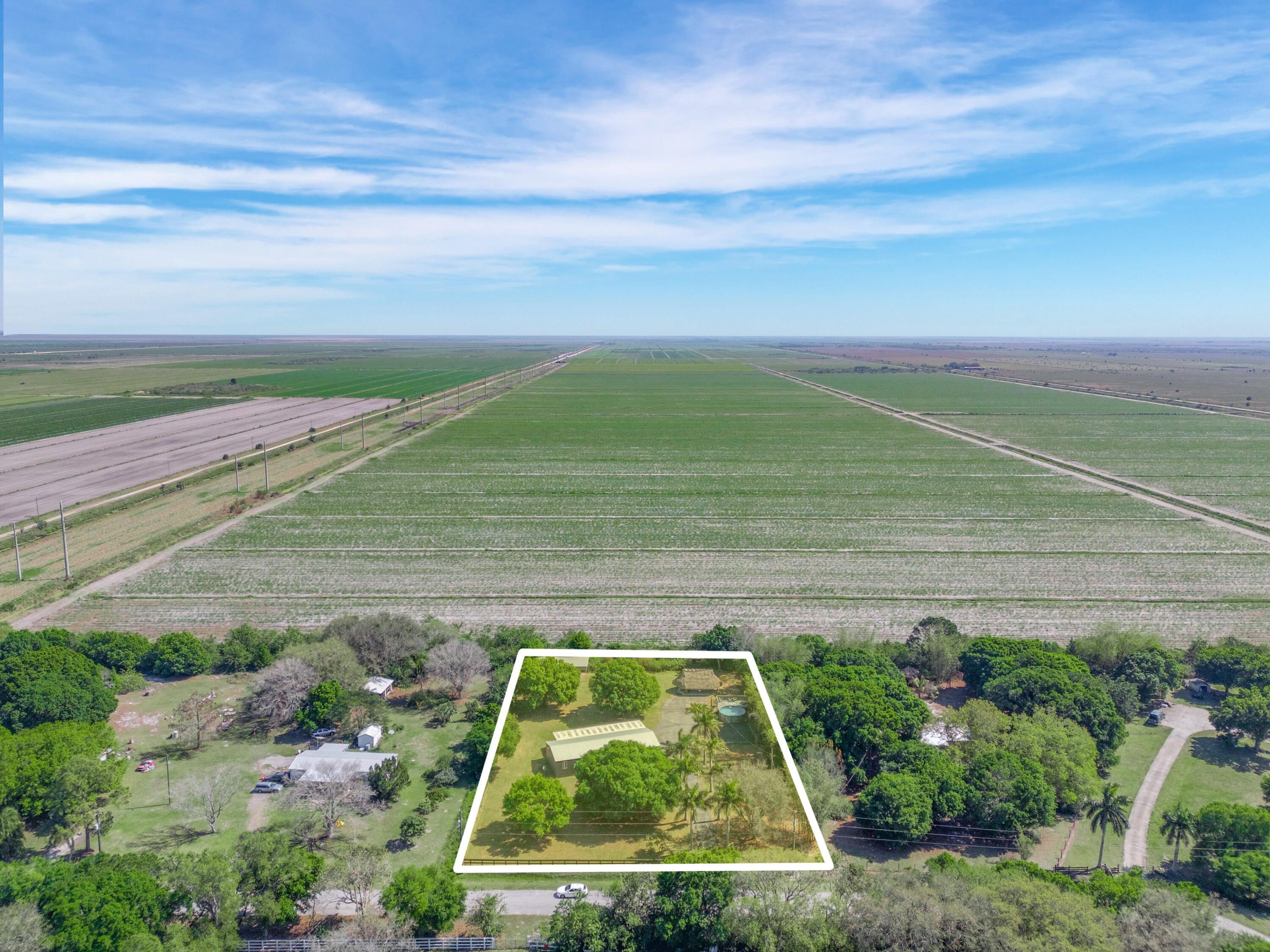329 Kilpatrick Loop Clewiston, FL 33440 - Photo 51 of 56 a view of a yard with an ocean
