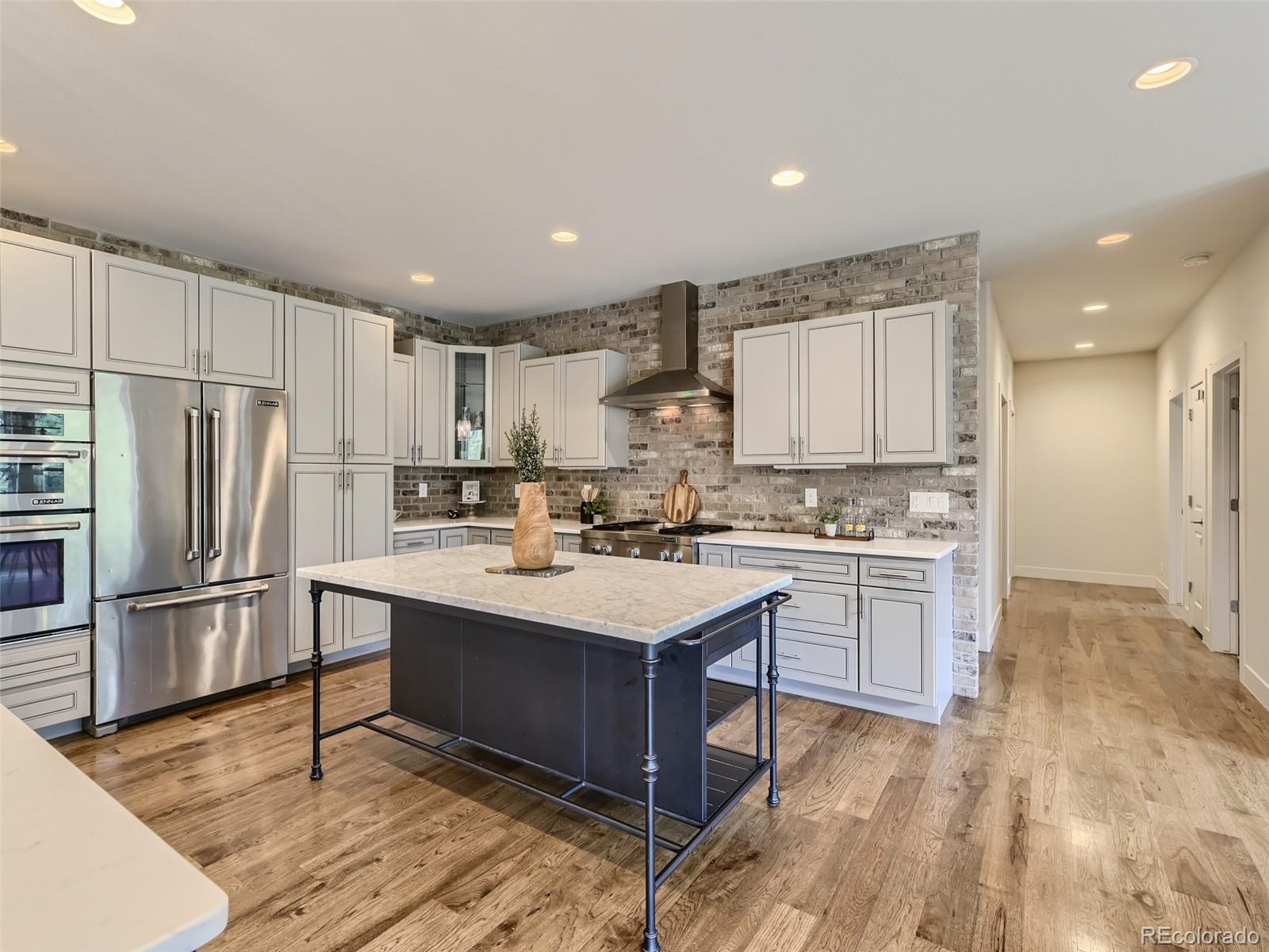 7467 Cameron Circle Larkspur, CO 80118 - Photo 11 of 40