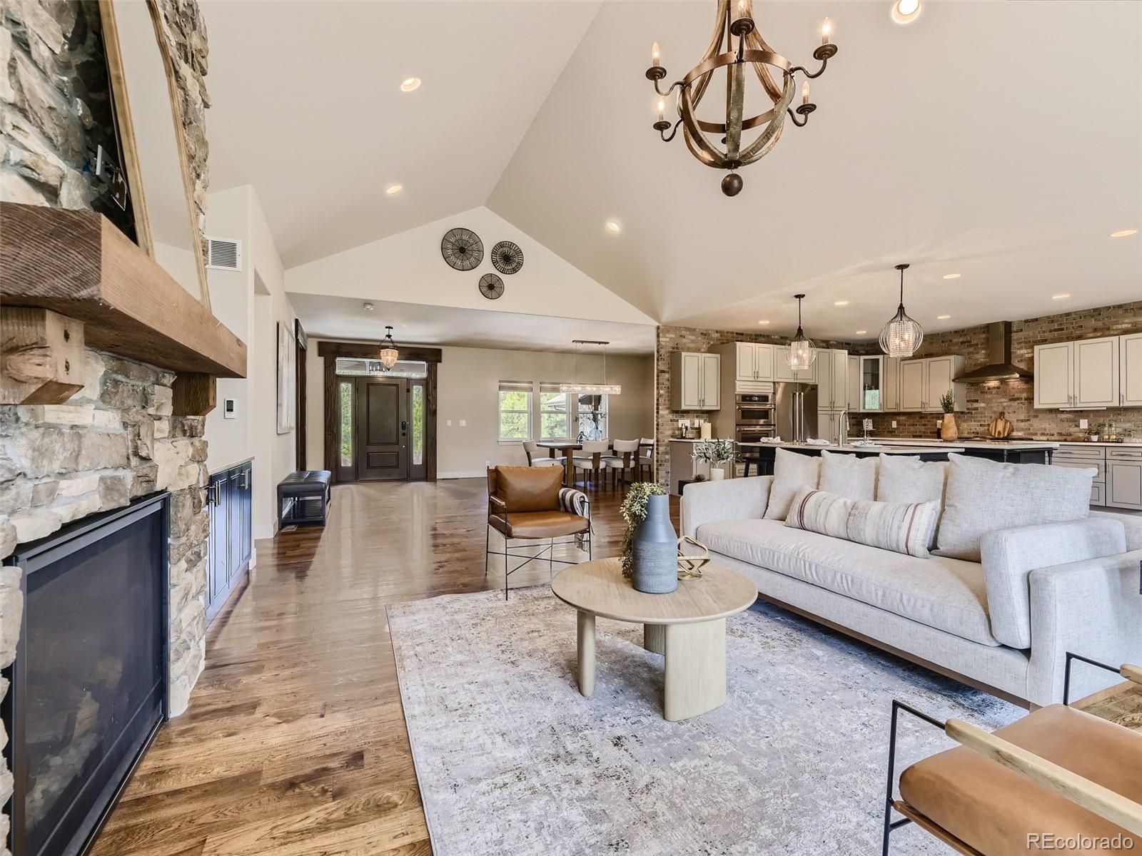 7467 Cameron Circle Larkspur, CO 80118 - Photo 8 of 40