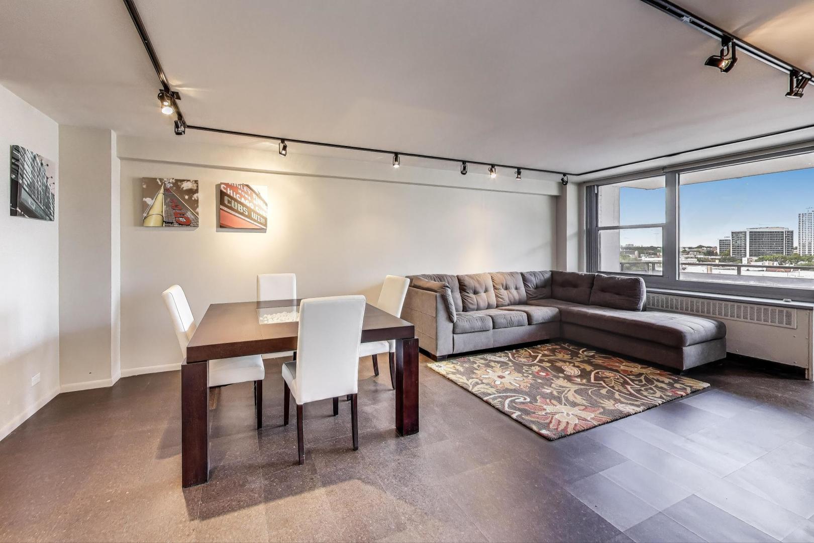 555 West Cornelia Avenue, Unit 1011 Chicago, IL 60657 - Photo 10 of 26