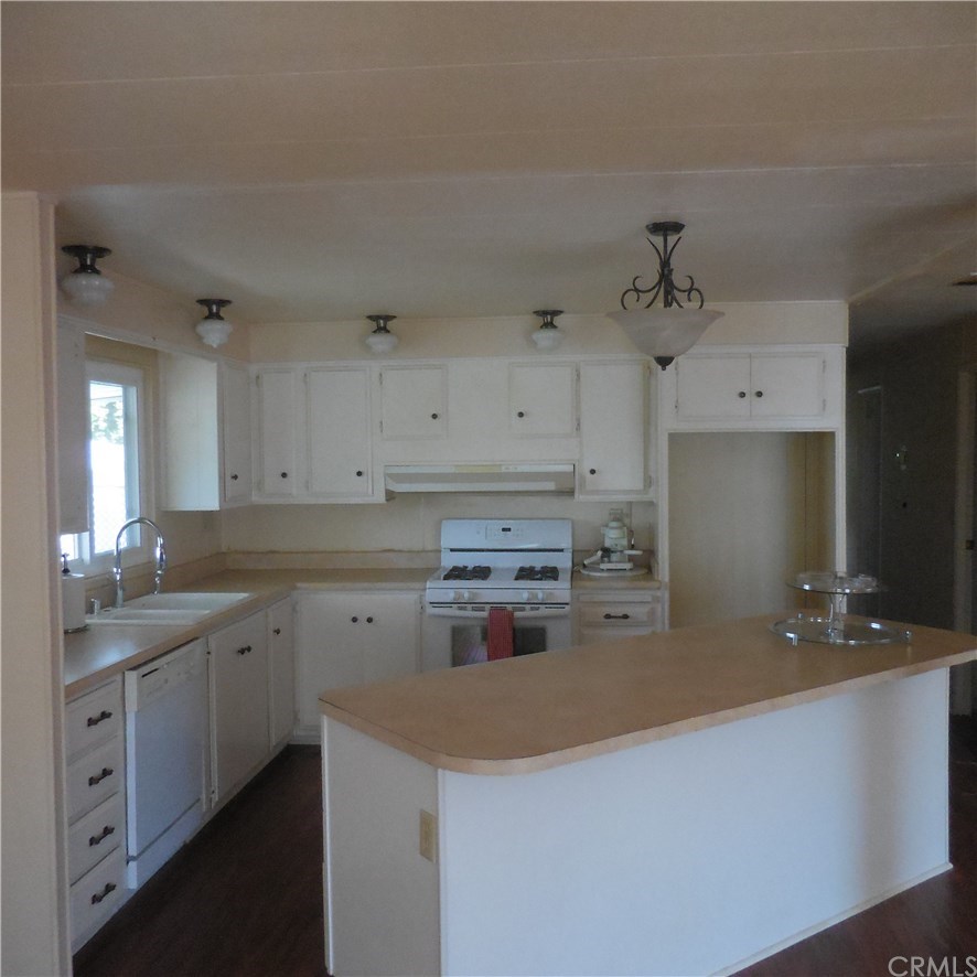 3700 Buchanan Street, Unit 135 Riverside, CA 92505 - Photo 2 of 25 Gallery Image 2