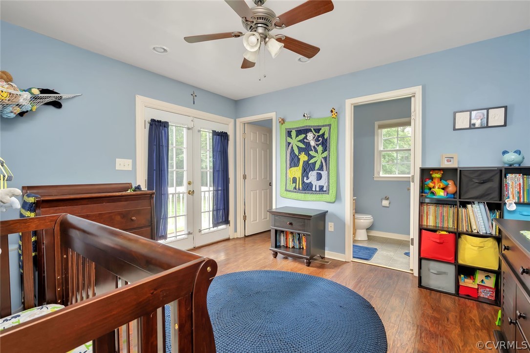 14498 Scotts Lane Carson, VA 23830 - Photo 20 of 44 a living room with furniture and a flat screen tv