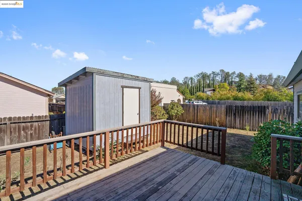 a view of a backyard with garden