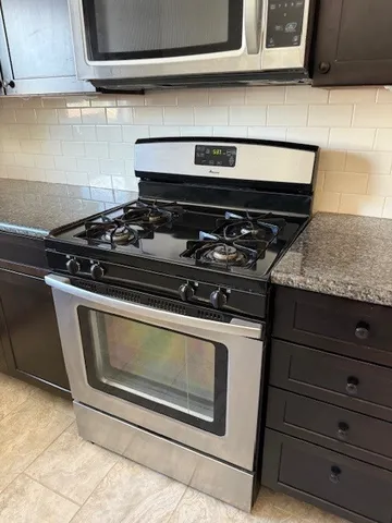 $1,700 | 3720 Avenue P 1/2 Rear, Galveston, TX 77550