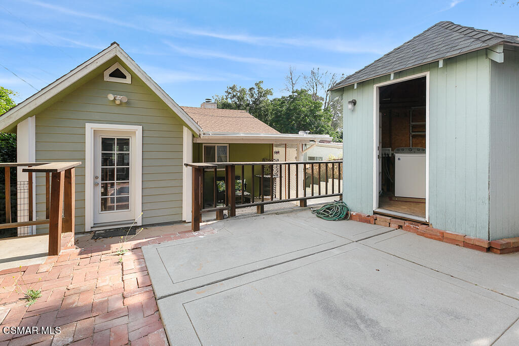 6314 Alta Vista Road Simi Valley, CA 93063 - Photo 22 of 39 a view of house with a outdoor space