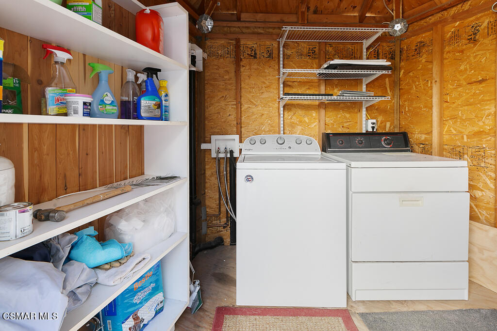 6314 Alta Vista Road Simi Valley, CA 93063 - Photo 23 of 39 a utility room with dryer and washer
