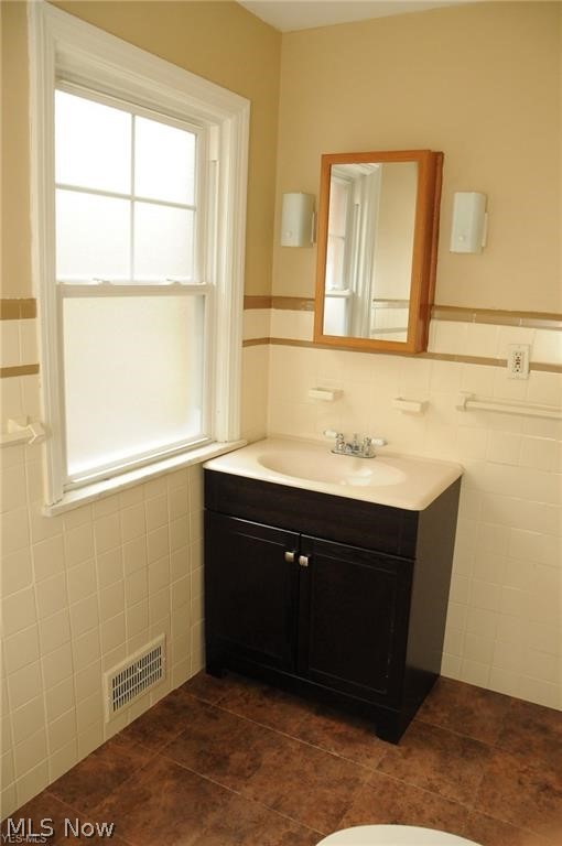 1158 Castleton Road Cleveland Heights, OH 44121 - Photo 16 of 27