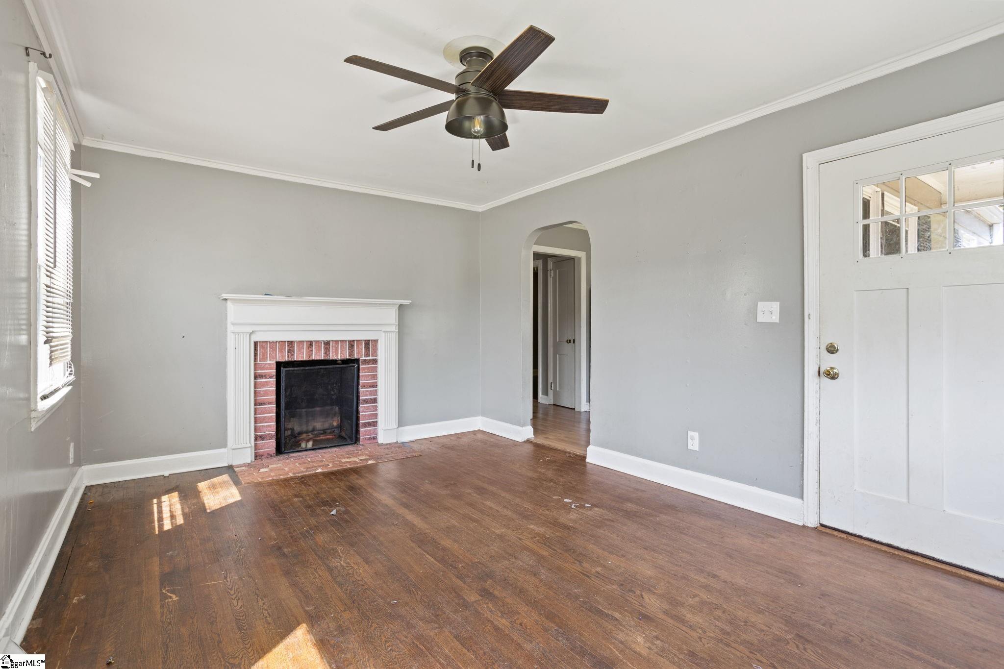 206 Griffin Drive Greenville, SC 29607 - Photo 3 of 22