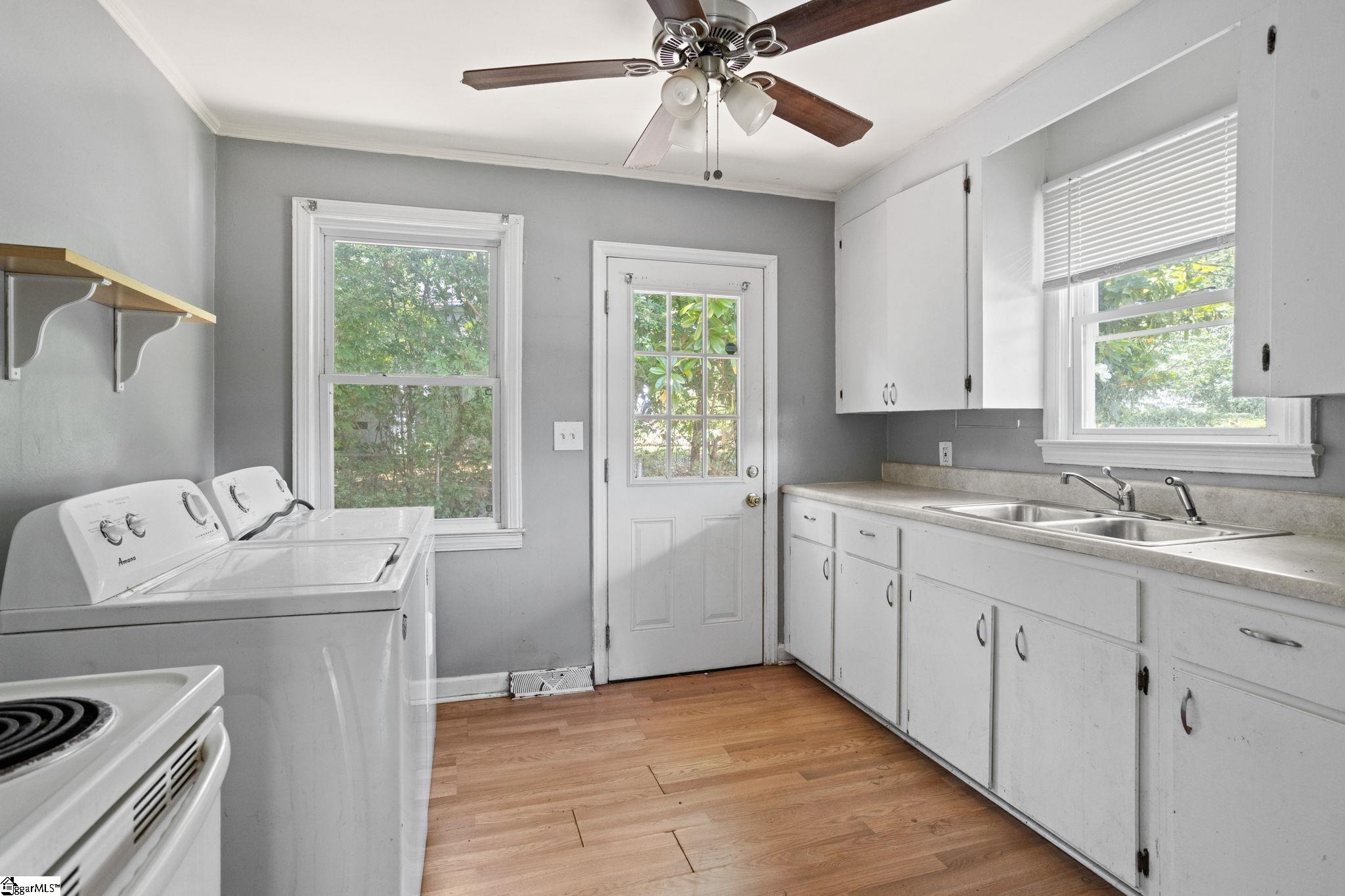 206 Griffin Drive Greenville, SC 29607 - Photo 7 of 22