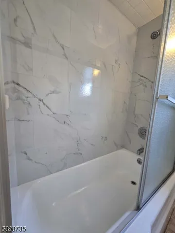 $3,595 | 715 Emerson Avenue, Elizabeth, NJ 07208