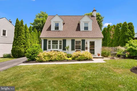 $675,000 | 419 Locust Road, Wayne, PA 19087