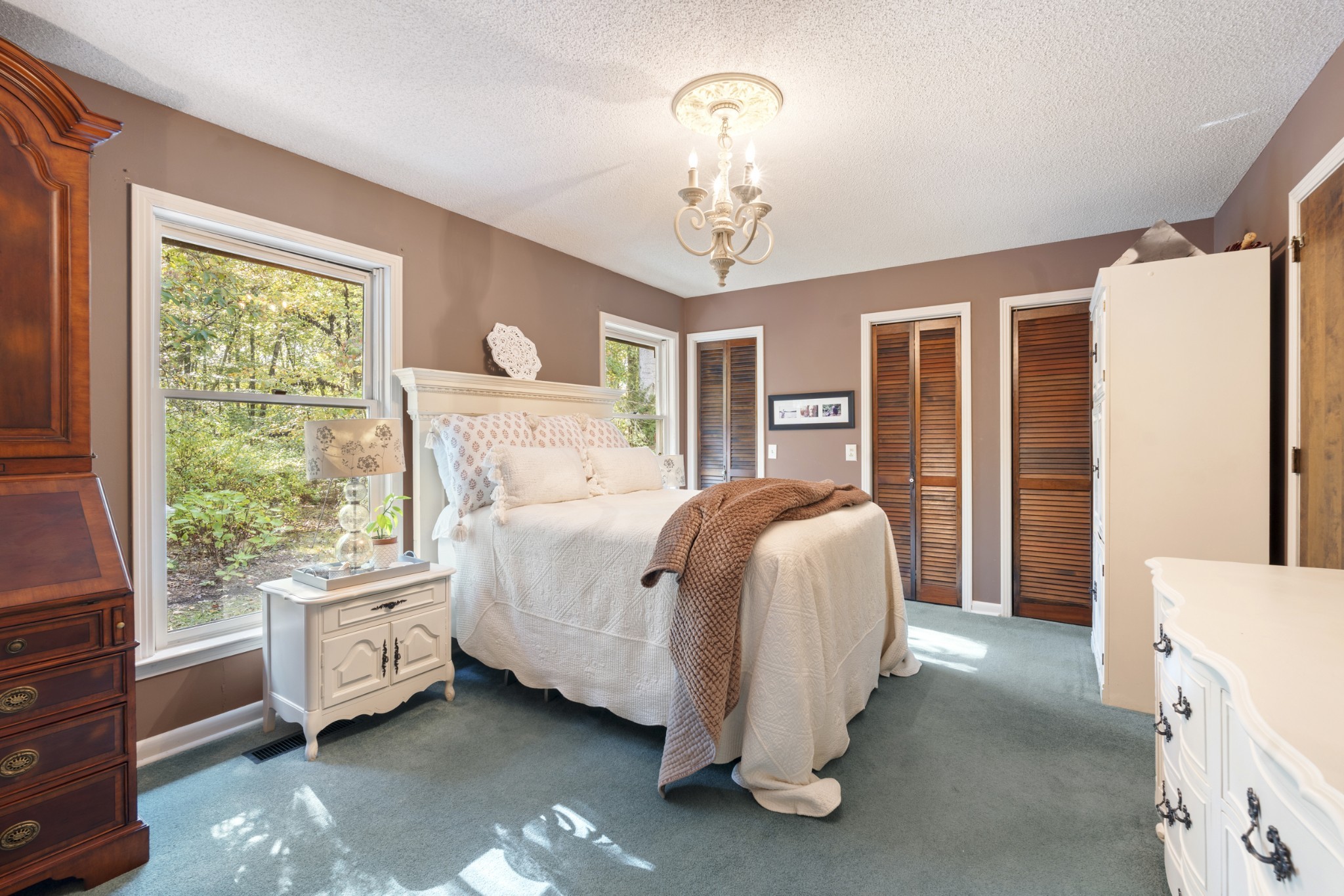 954 Belmont Road Manchester, TN 37355 - Photo 27 of 65 a bed room with a bed and a window