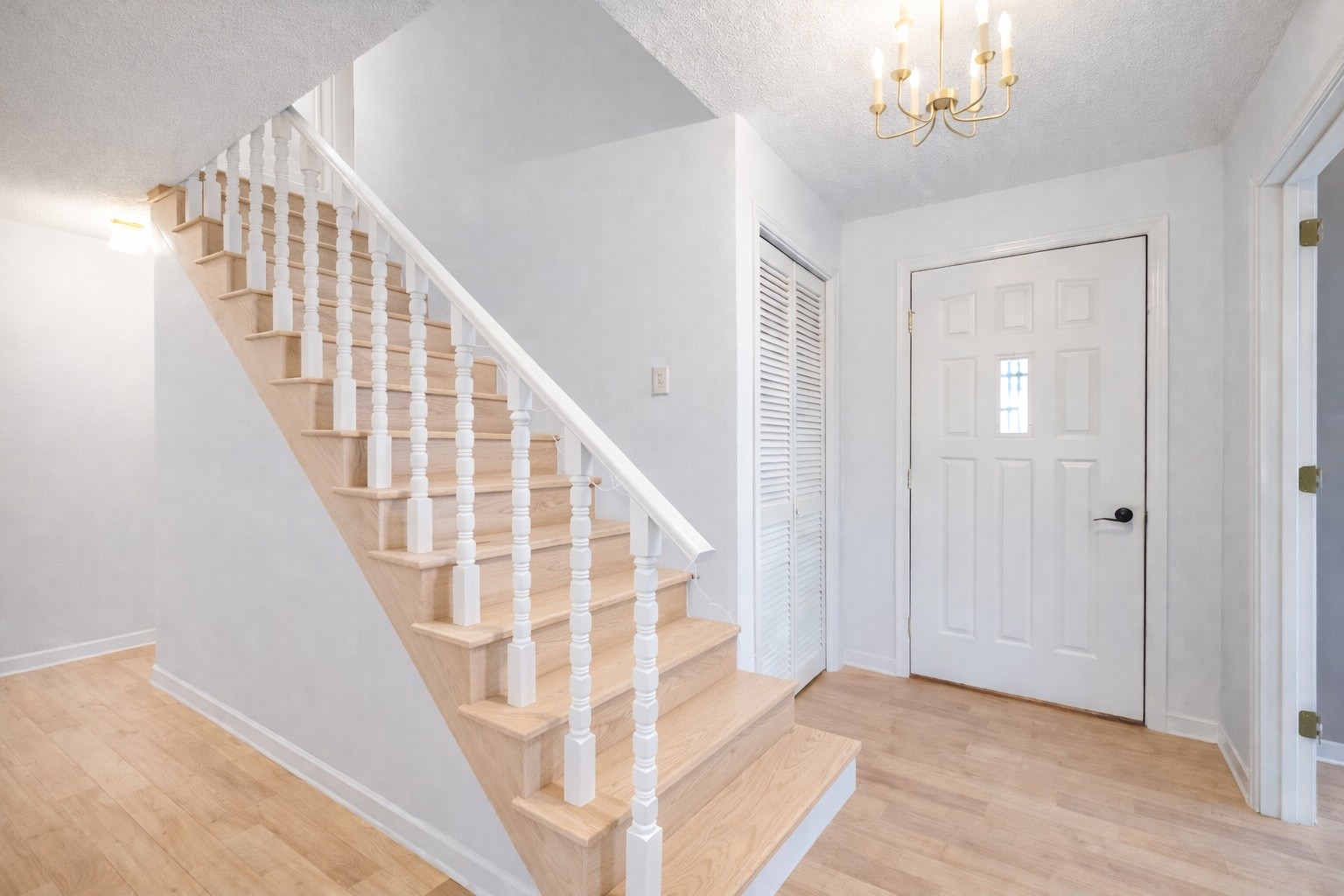 954 Belmont Road Manchester, TN 37355 - Photo 6 of 65 a view of staircase with railing and white walls