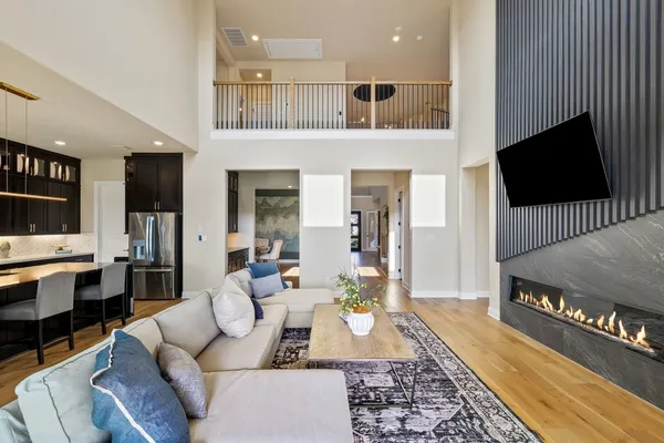 $915,000 | 1300 Shelby Lane, Georgetown, TX 78628