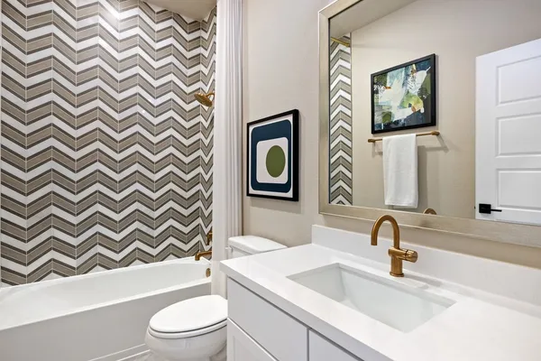 $915,000 | 1300 Shelby Lane, Georgetown, TX 78628