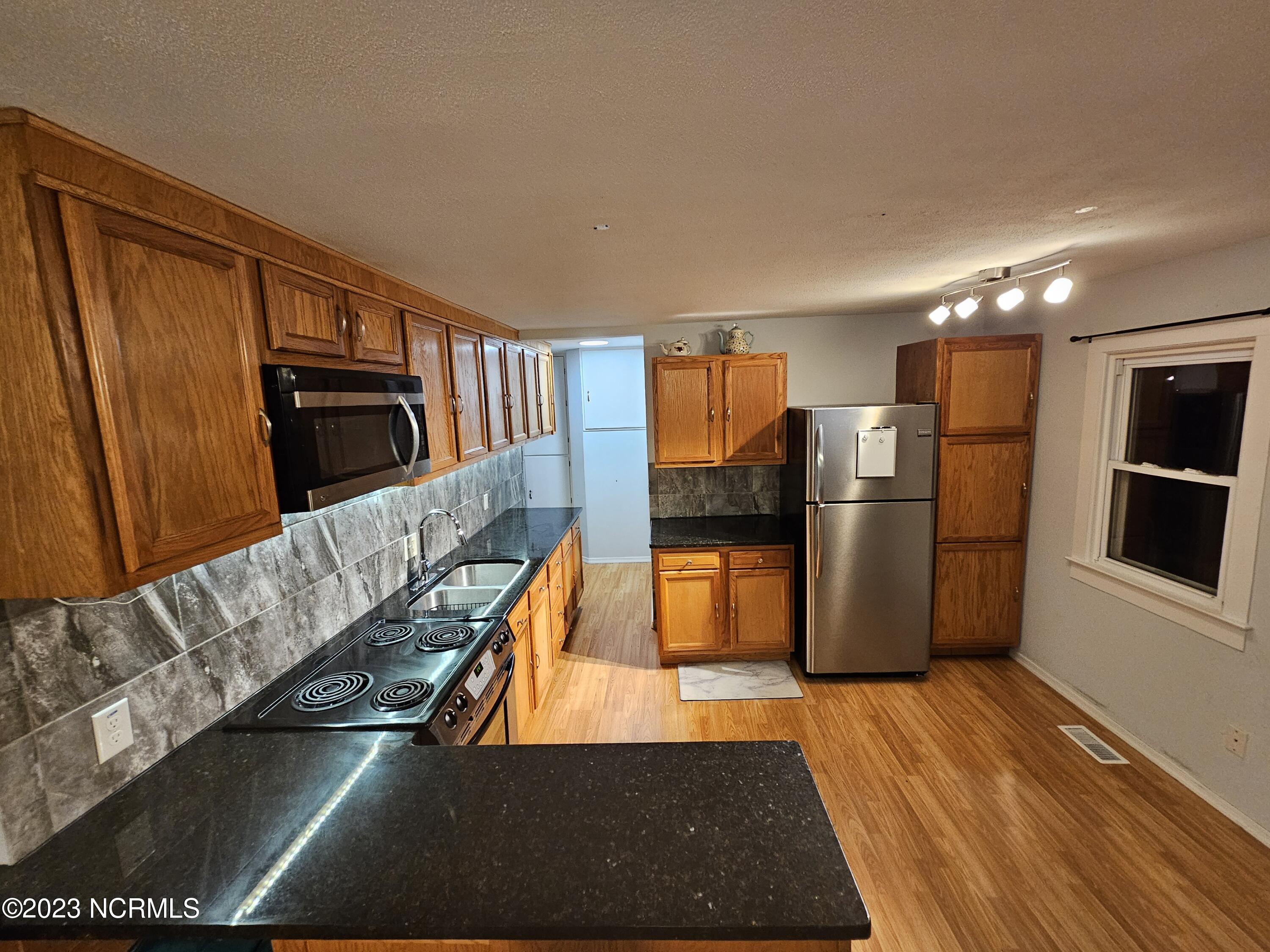 111 Launch Landing Road Moyock, NC 27958 - Photo 3 of 20 20231204_184110