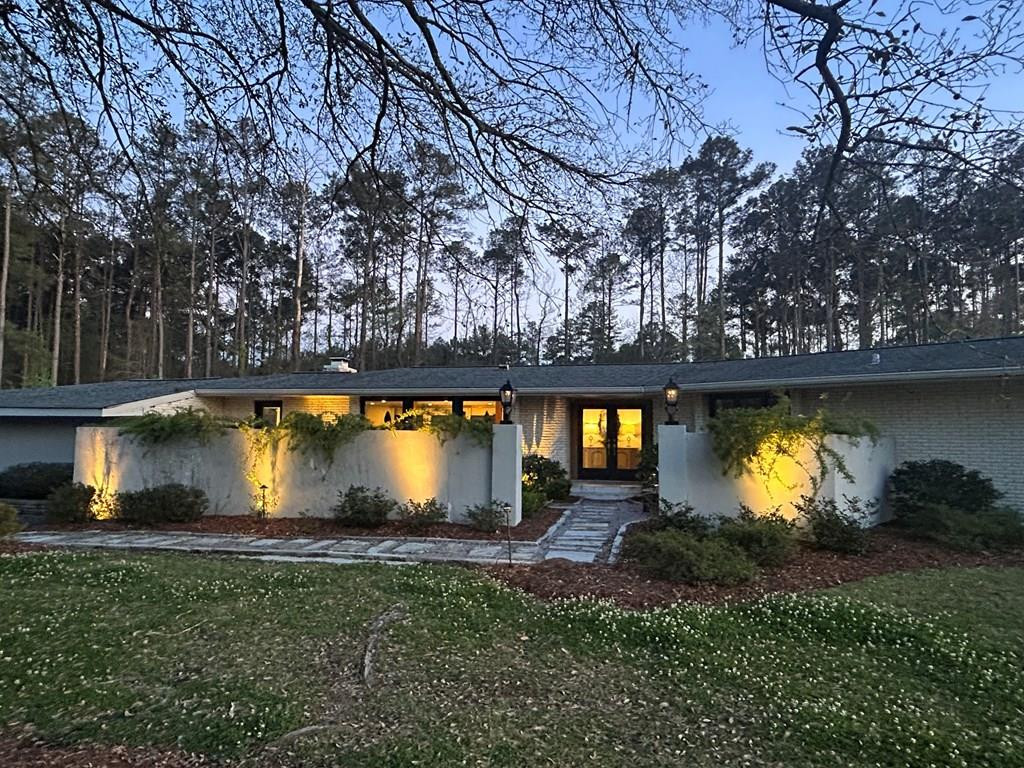 689 Zetus Road Northeast Brookhaven, MS 39601 - Photo 1 of 27 Main View