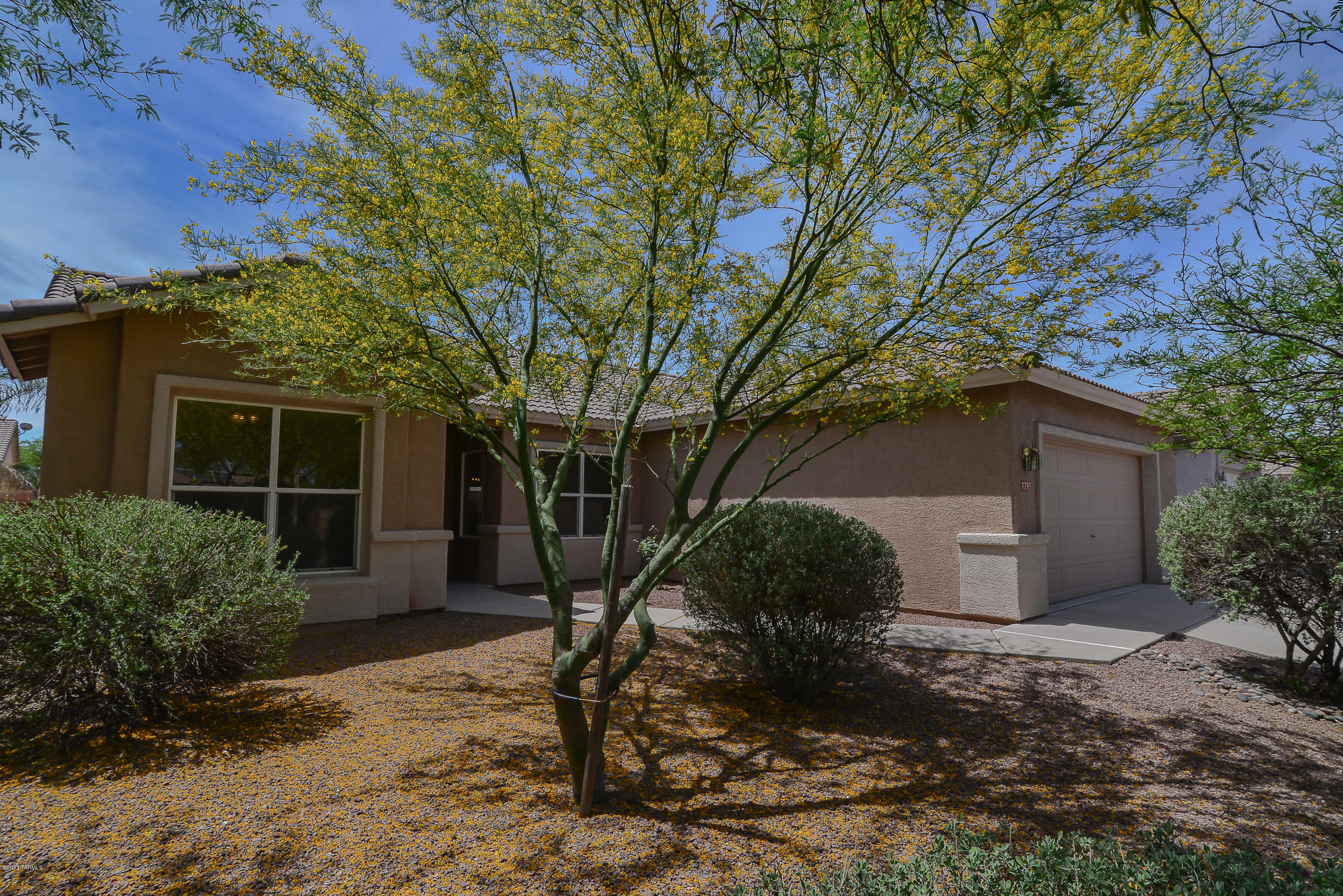 7793 West Palladin Road Tucson, AZ 85743 - Photo 2 of 26
