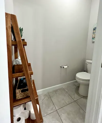 $2,400 | 311 Woodland Avenue, Mary Esther, FL 32569