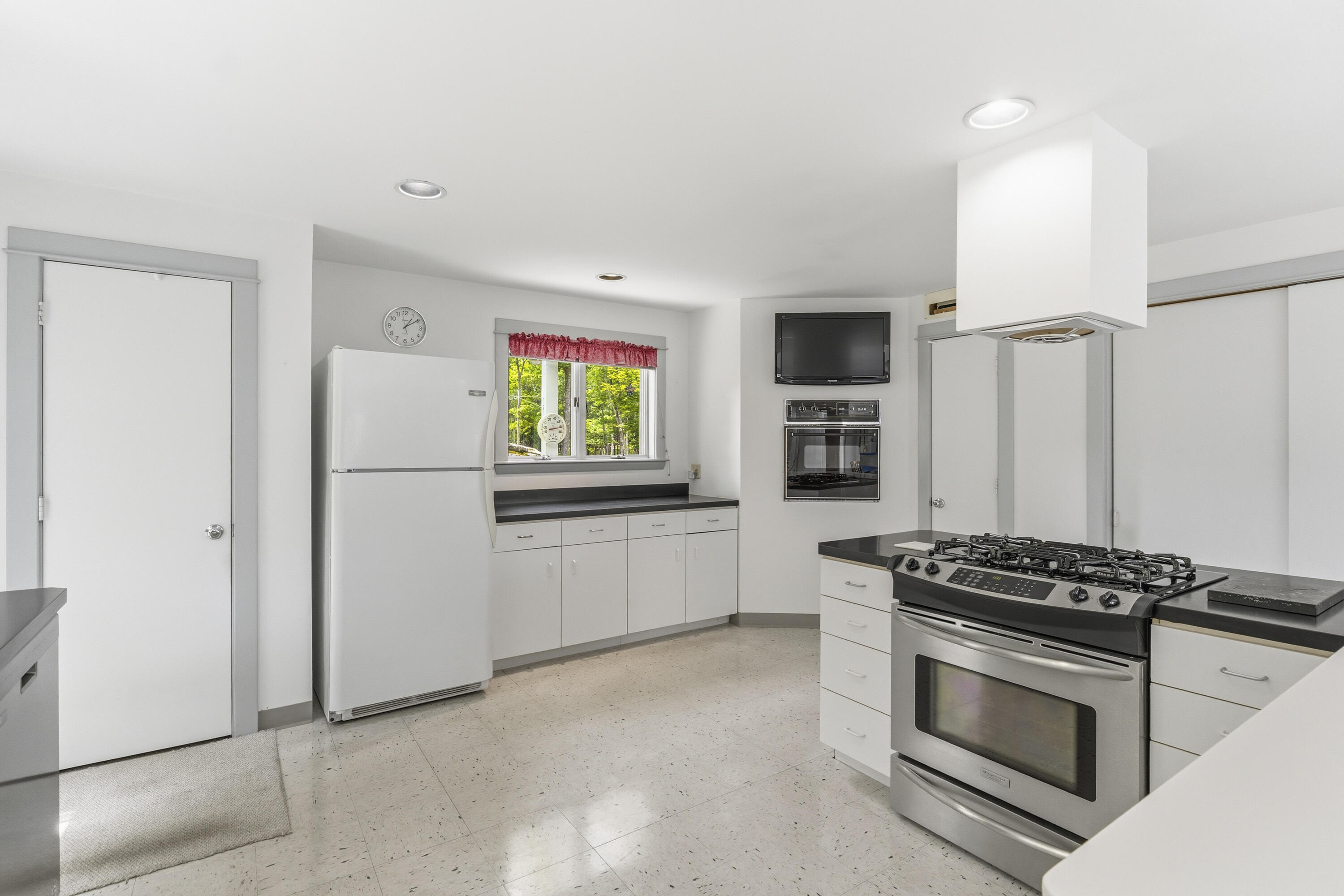 64 Pleasant Cove Road Phippsburg, ME 04562 - Photo 55 of 111 64 Pleasant Cove Rd_135