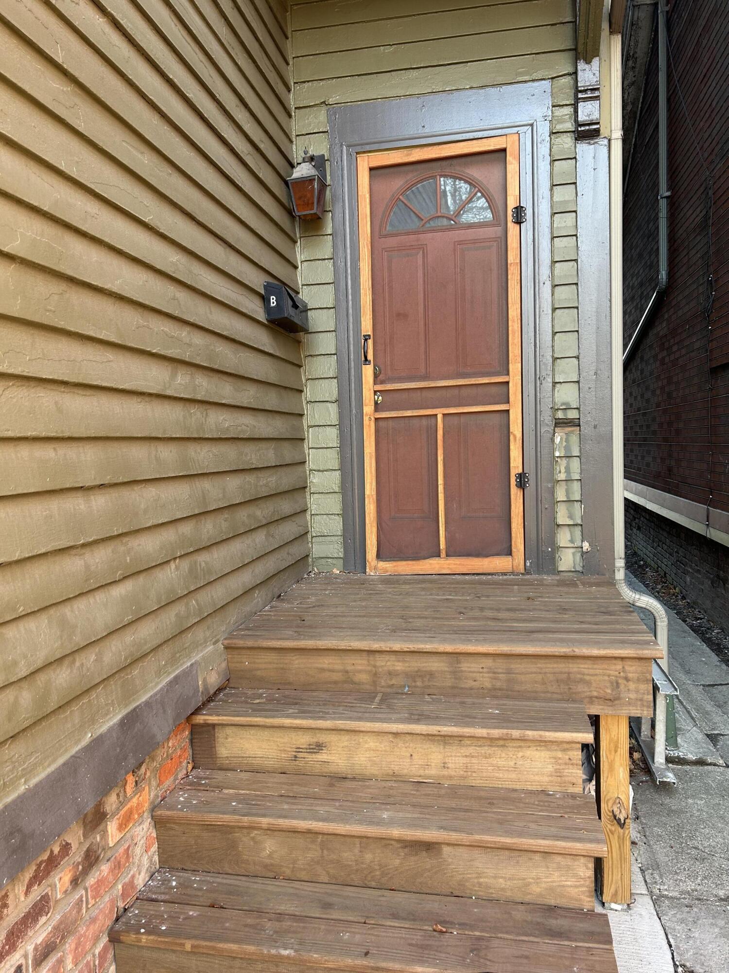 1682 Bagley Street, Unit B Detroit, MI 48216 - Photo 3 of 25 IMG_3474