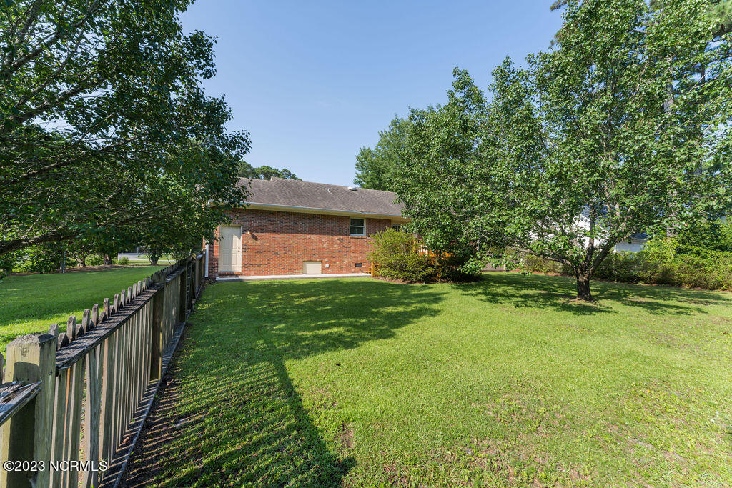292 Hidden Valley Road Wilmington, NC 28409 - Photo 24 of 25 1006