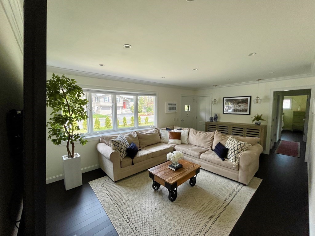 499 Farm Road Marlborough, MA 01752 - Photo 5 of 14 Gallery Image 5