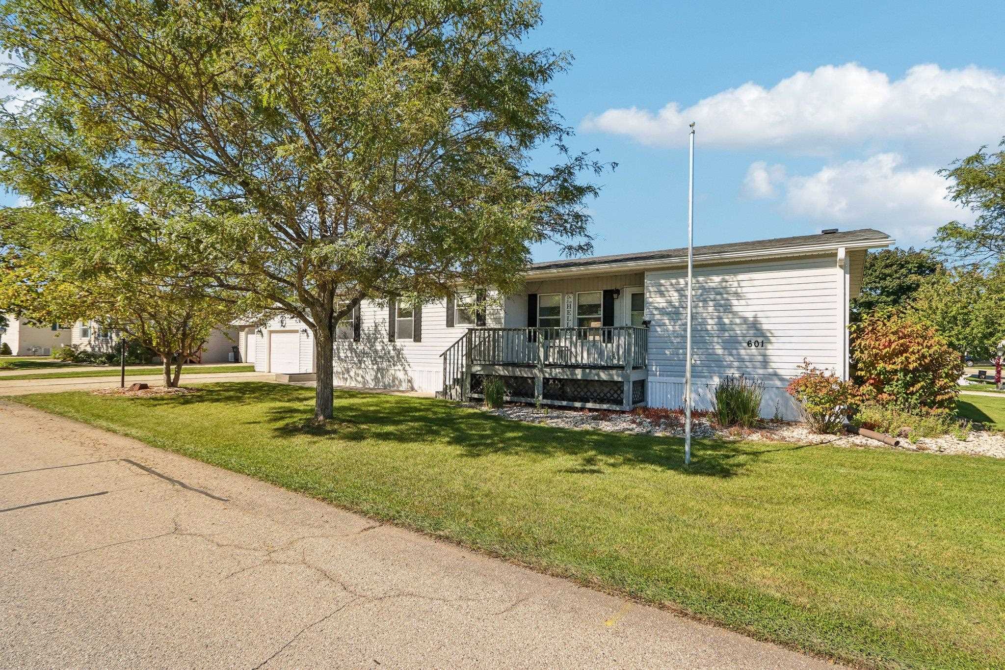 601 Park Ridge Road Waterford, WI 53185 - Photo 1 of 39 Gallery Image 1