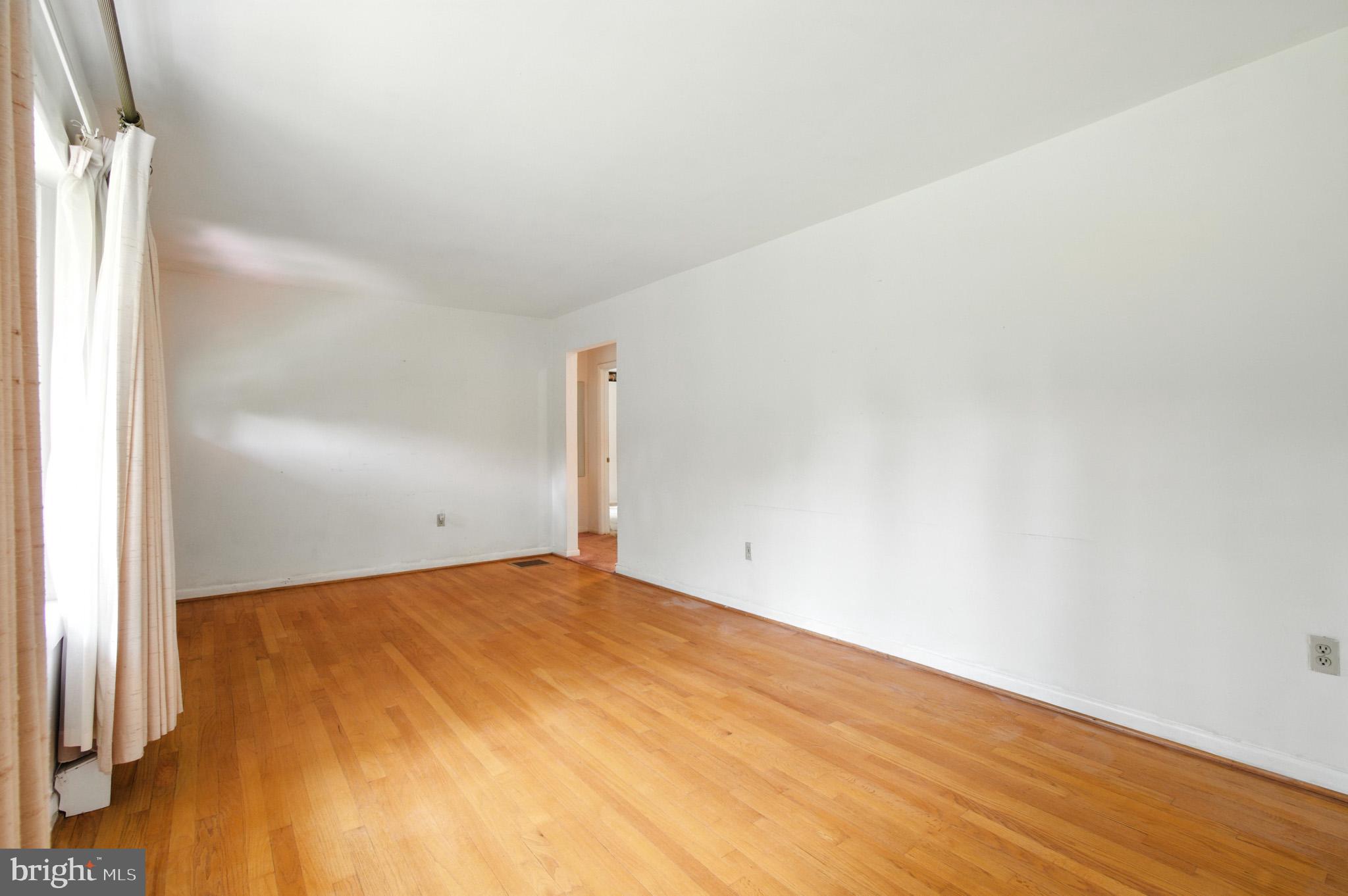 9511 Stewartown Road Gaithersburg, MD 20879 - Photo 19 of 52 Gallery Image 19
