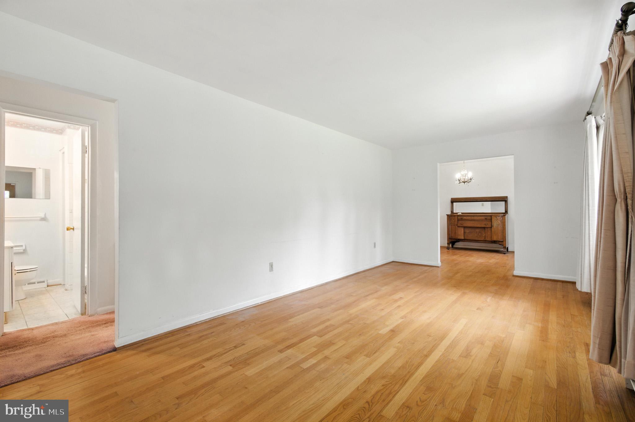 9511 Stewartown Road Gaithersburg, MD 20879 - Photo 20 of 52 Gallery Image 20