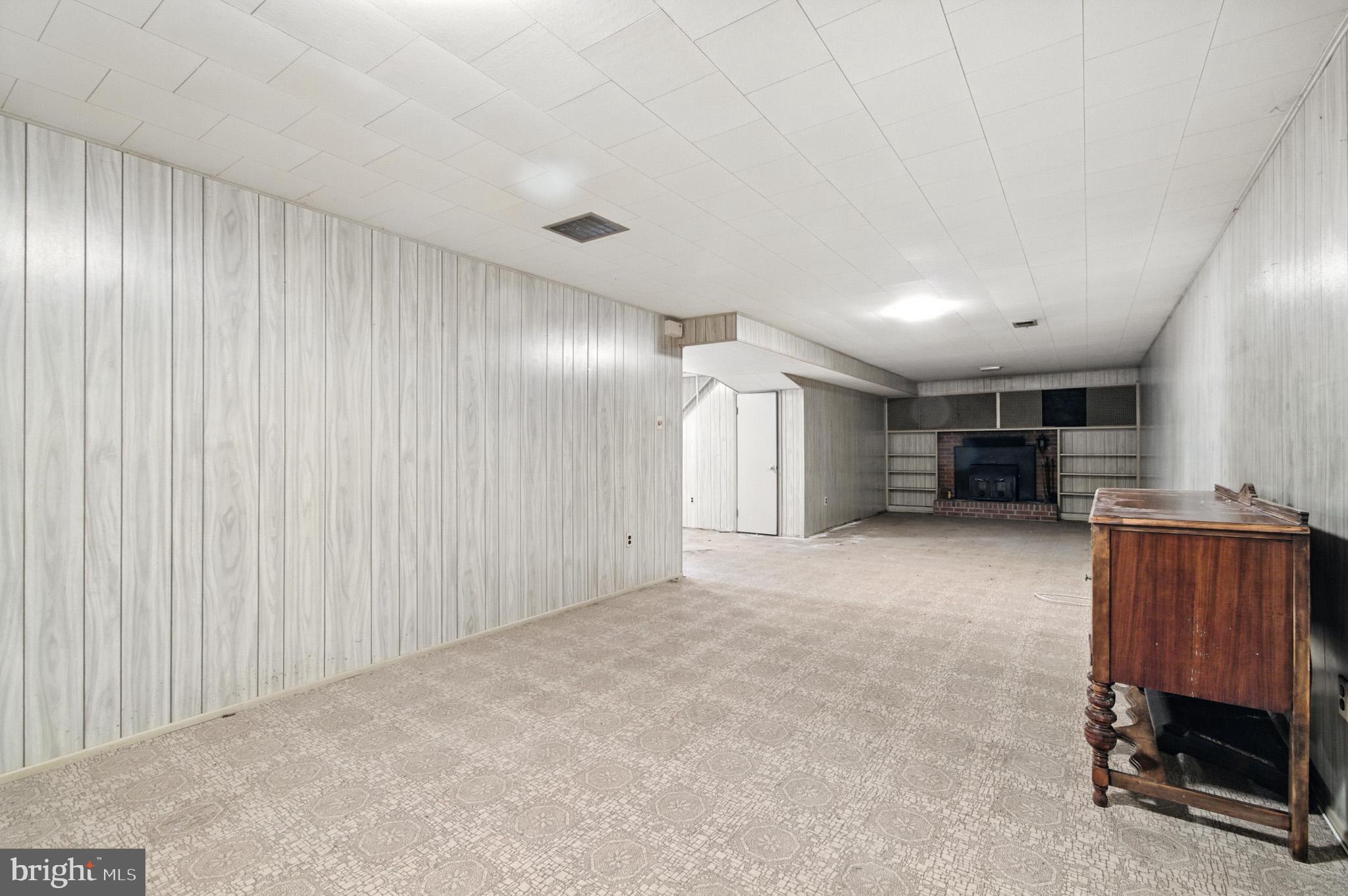 9511 Stewartown Road Gaithersburg, MD 20879 - Photo 42 of 52 Gallery Image 42