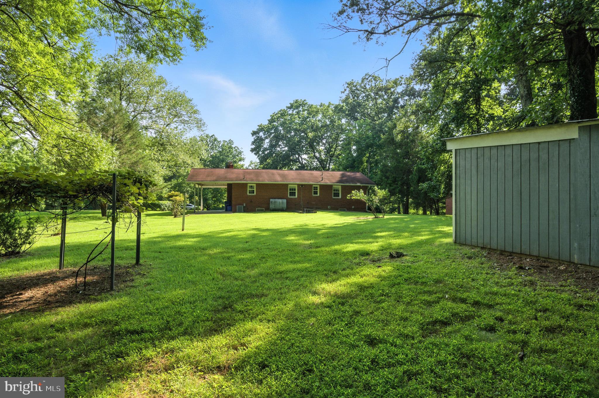 9511 Stewartown Road Gaithersburg, MD 20879 - Photo 8 of 52 Gallery Image 8
