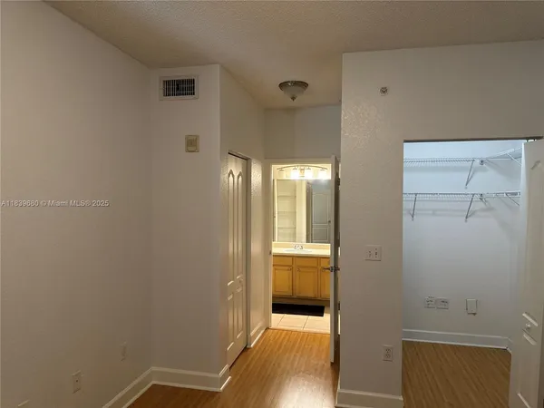 $389,000 | 6001 Southwest 70th Street, Unit 304, South Miami, FL 33143