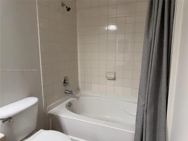 $389,000 | 6001 Southwest 70th Street, Unit 304, South Miami, FL 33143