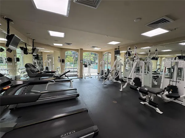 $389,000 | 6001 Southwest 70th Street, Unit 304, South Miami, FL 33143