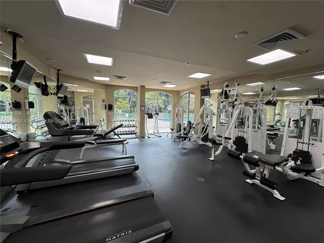 $419,900 | 6001 Southwest 70th Street, Unit 304, South Miami, FL 33143