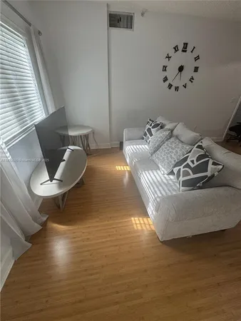 $389,000 | 6001 Southwest 70th Street, Unit 304, South Miami, FL 33143