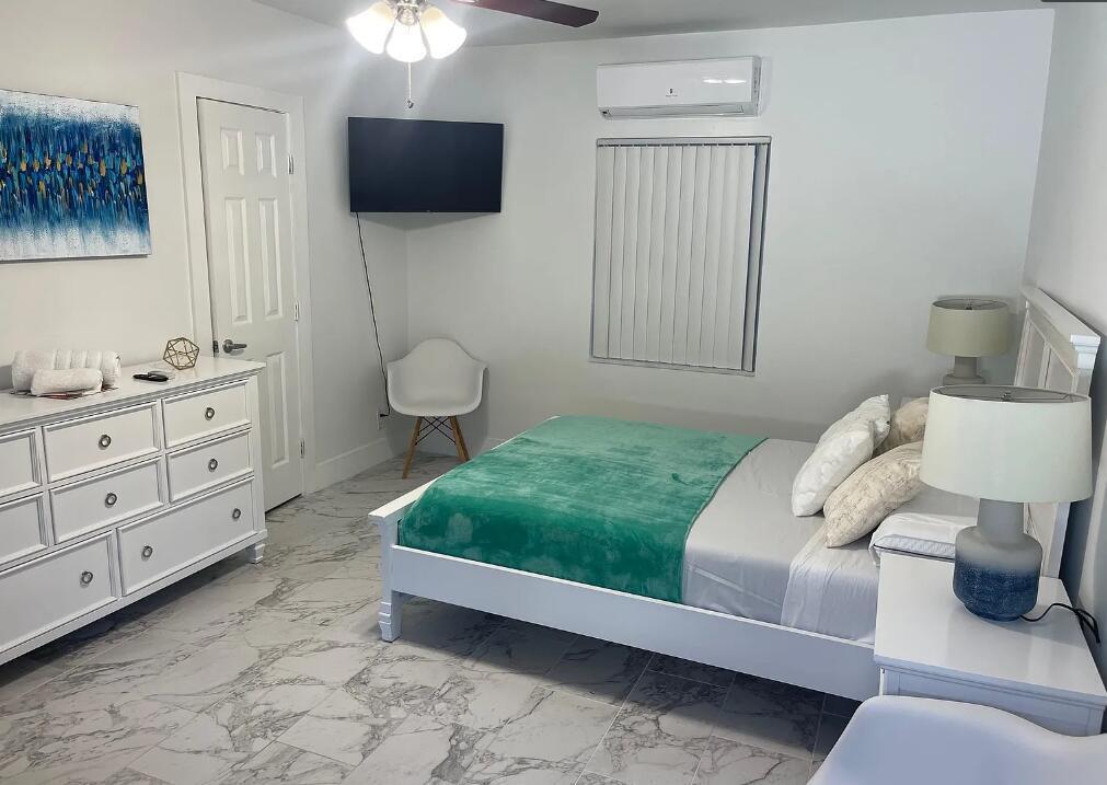 201 South Ocean Boulevard, Unit 7 Boca Raton, FL 33432 - Photo 5 of 7 Studio Apartment