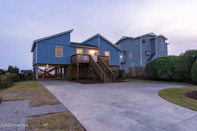 $1,790,000 | 2111 Ocean Drive, Emerald Isle, NC 28594