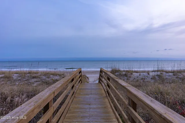 $1,790,000 | 2111 Ocean Drive, Emerald Isle, NC 28594