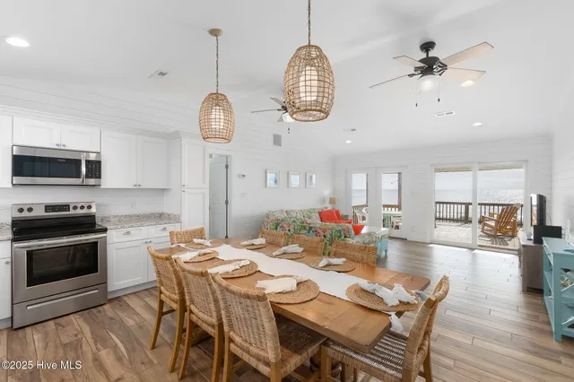 $1,790,000 | 2111 Ocean Drive, Emerald Isle, NC 28594