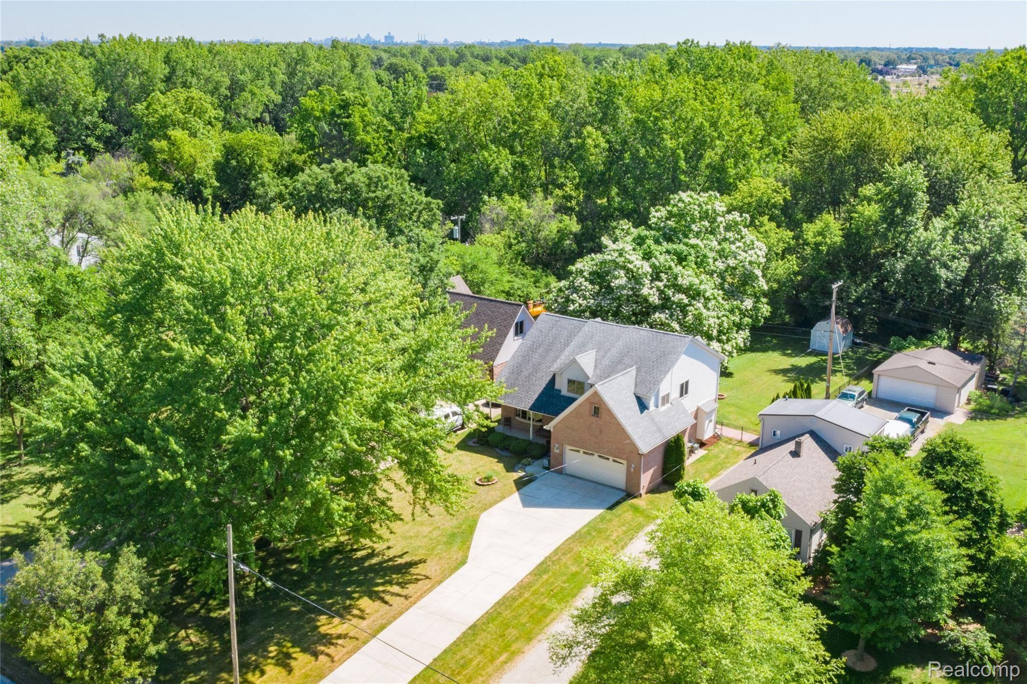 14555 Reeck Road Southgate, MI 48195 - Photo 3 of 36 14555 Reeck Rd, Southgate (32 of 36).jpg